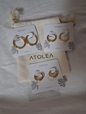 Gold Hoop Earrings - Classic Lightweight Hoops